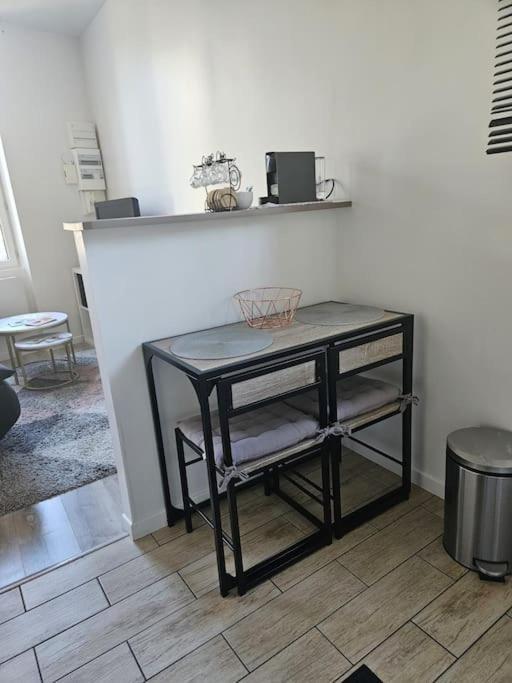Beautiful F2 Apartment 5 Stops By Train From Paris Moret-sur-Loing Buitenkant foto