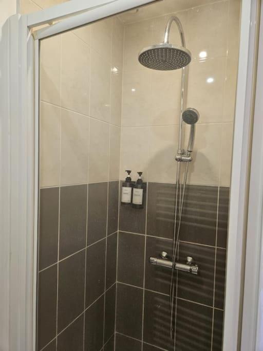 Beautiful F2 Apartment 5 Stops By Train From Paris Moret-sur-Loing Buitenkant foto
